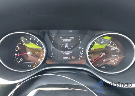 2018 Jeep Compass Latitude 4X4 из США, поврежденный, VIN 3C4NJDBB5JT256809